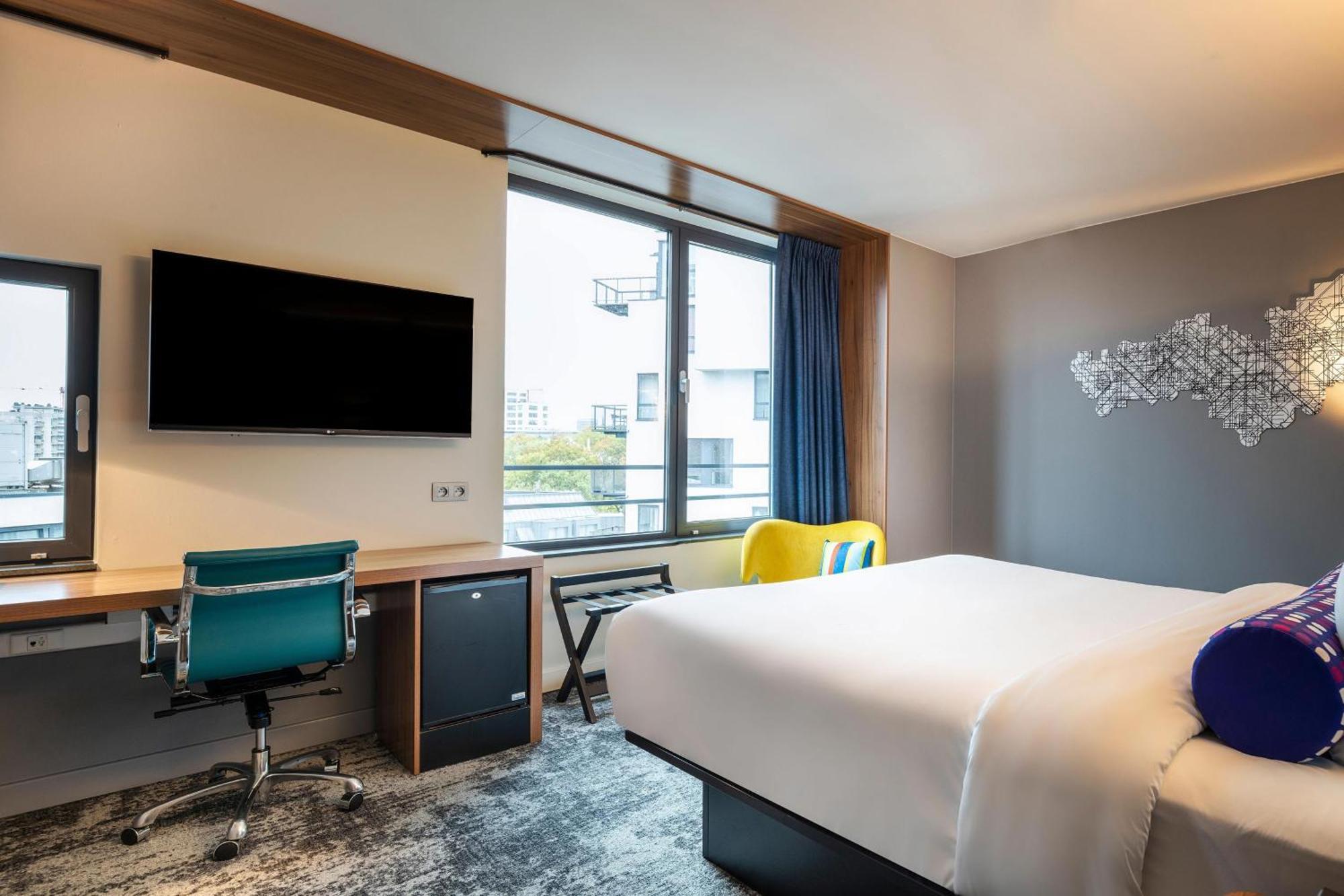 Hotel Aloft Brussels Schuman Extérieur photo