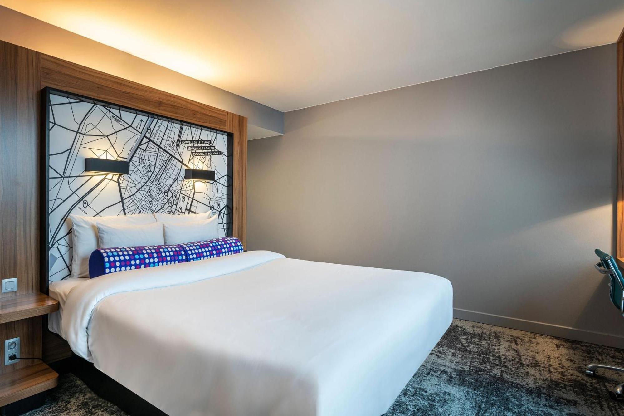 Hotel Aloft Brussels Schuman Extérieur photo