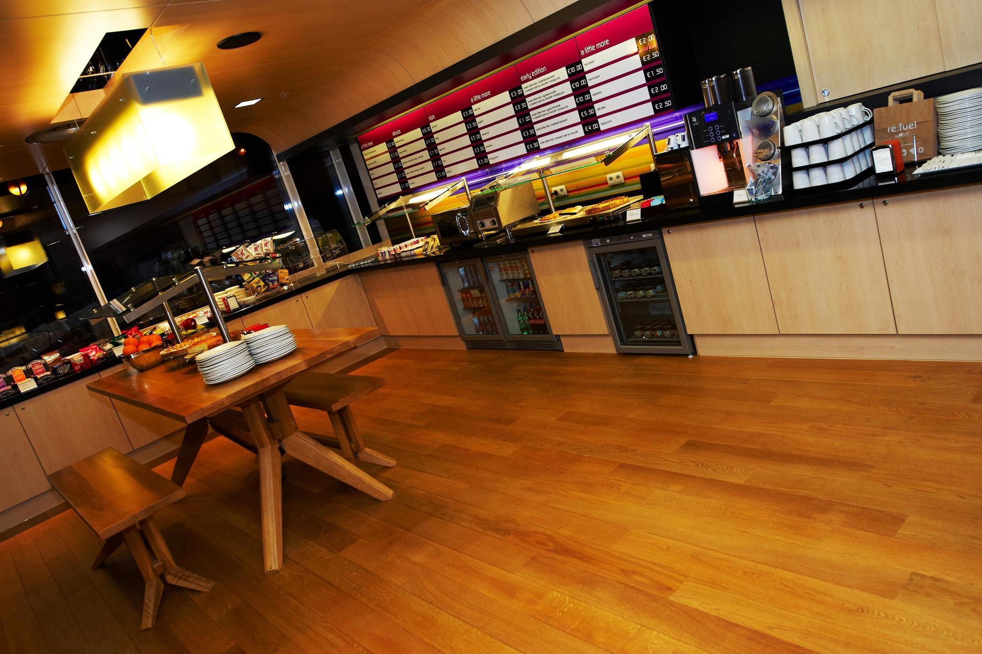 Hotel Aloft Brussels Schuman Extérieur photo